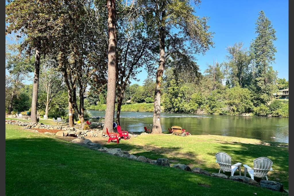 גרנטס פאס Loft Cabin 2 - Rogue River Resort מראה חיצוני תמונה